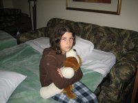 Bess arrives in the hotel, very late at night