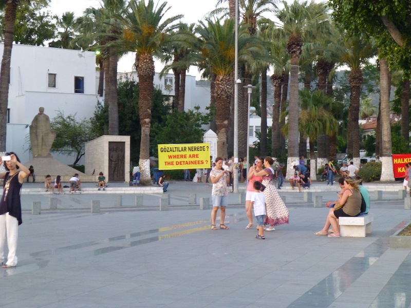 bodrum_protest_sign.jpg