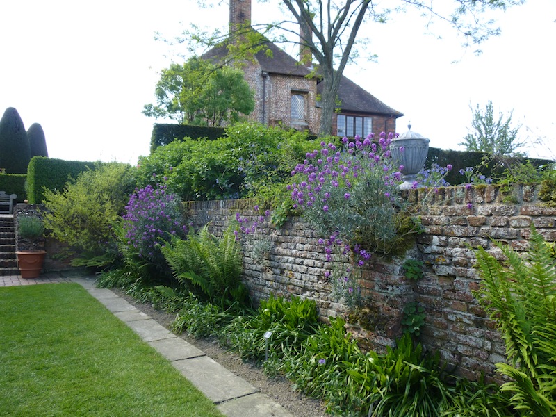 sissinghurst_wall.jpg