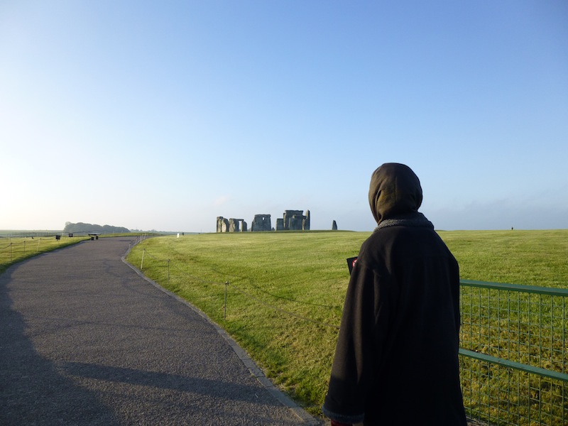 stonehenge_approach.jpg