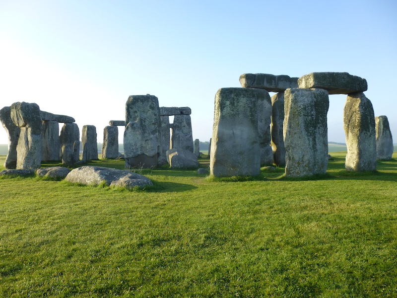 stonehenge_outside.jpg