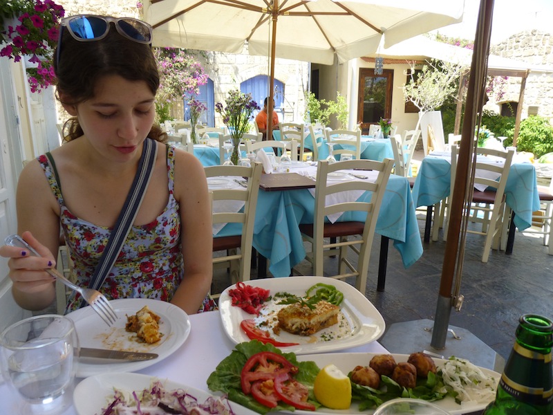 bess_oldcity_lunch2.jpg
